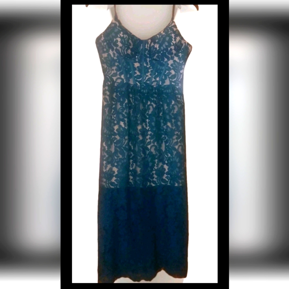 Emerald Sundae Fitted Maxi Dress Size Medium